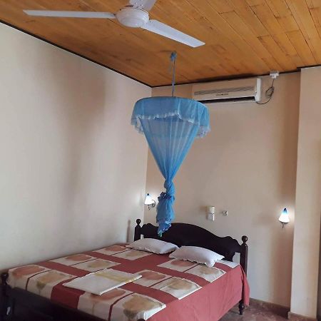 Guesthouse Sunshine Алутгама Екстериор снимка